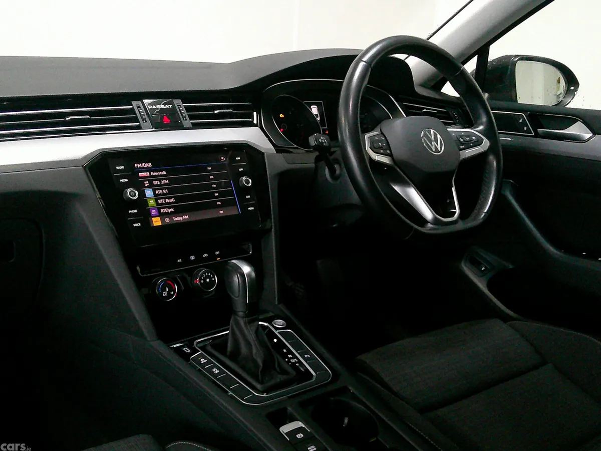 Volkswagen Passat Saloon, Diesel, 2021, Grey