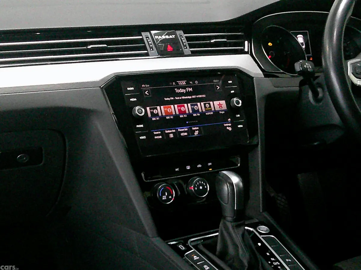 Volkswagen Passat Saloon, Diesel, 2021, Grey