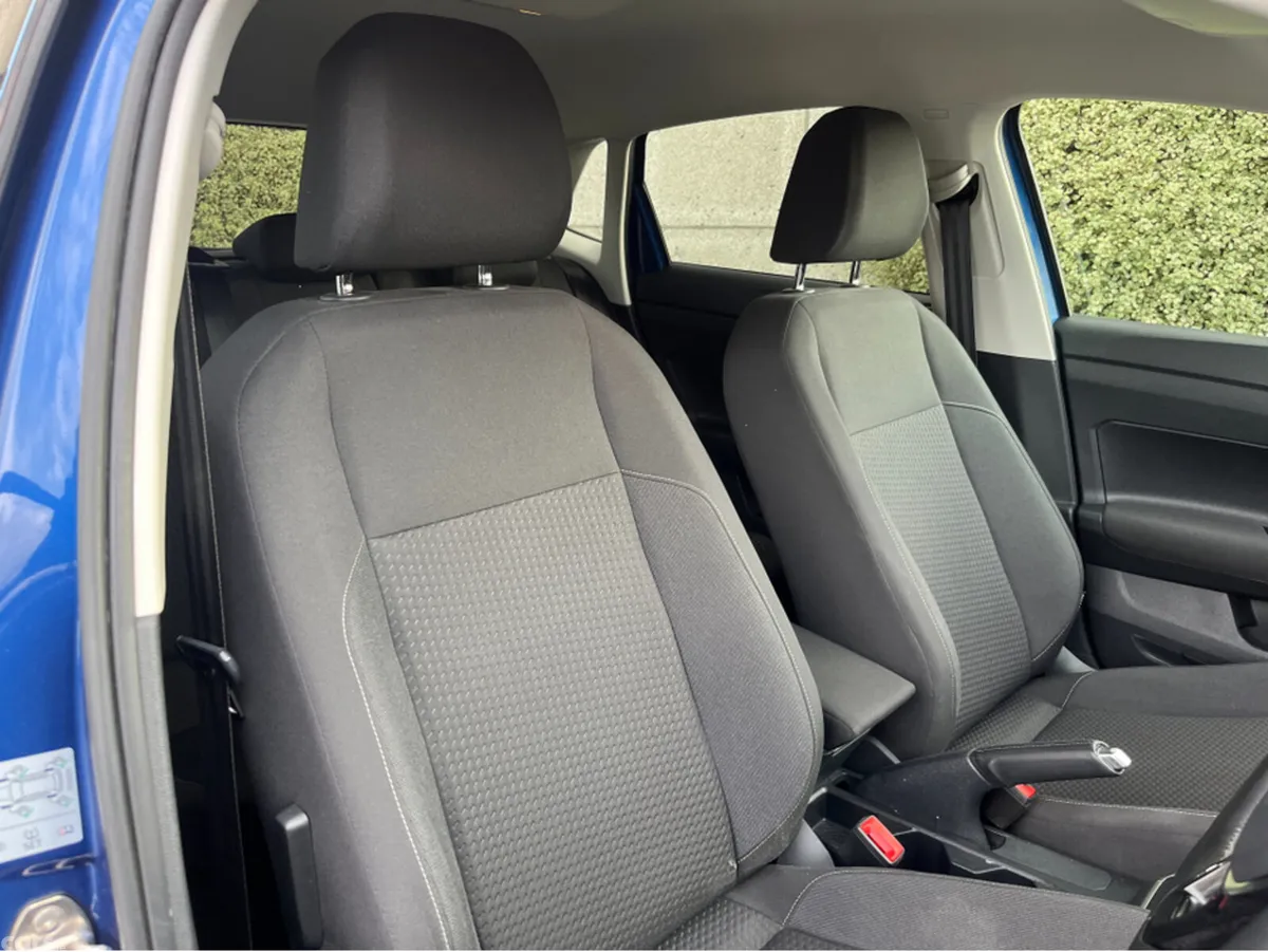Volkswagen Polo Hatchback, Petrol, 2021, Blue