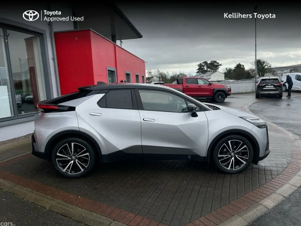 Toyota C-HR SUV, Petrol Hybrid, 2024, Silver