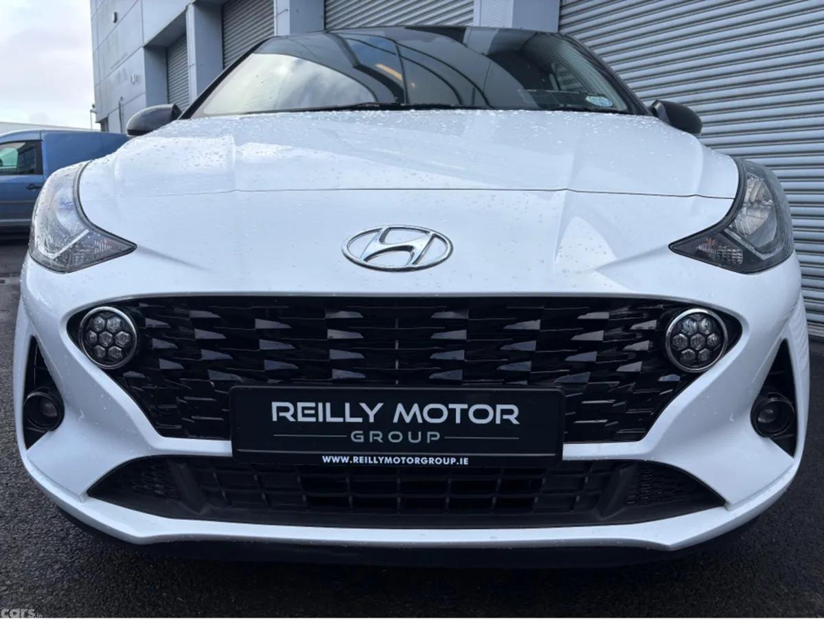 Hyundai i10 Hatchback, Petrol, 2023, White