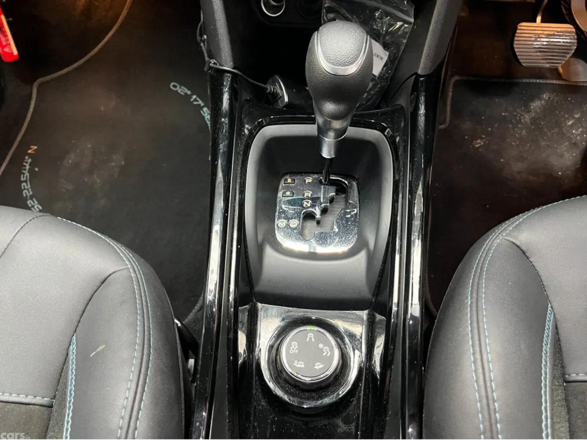 Peugeot 2008 SUV, Petrol, 2020, White