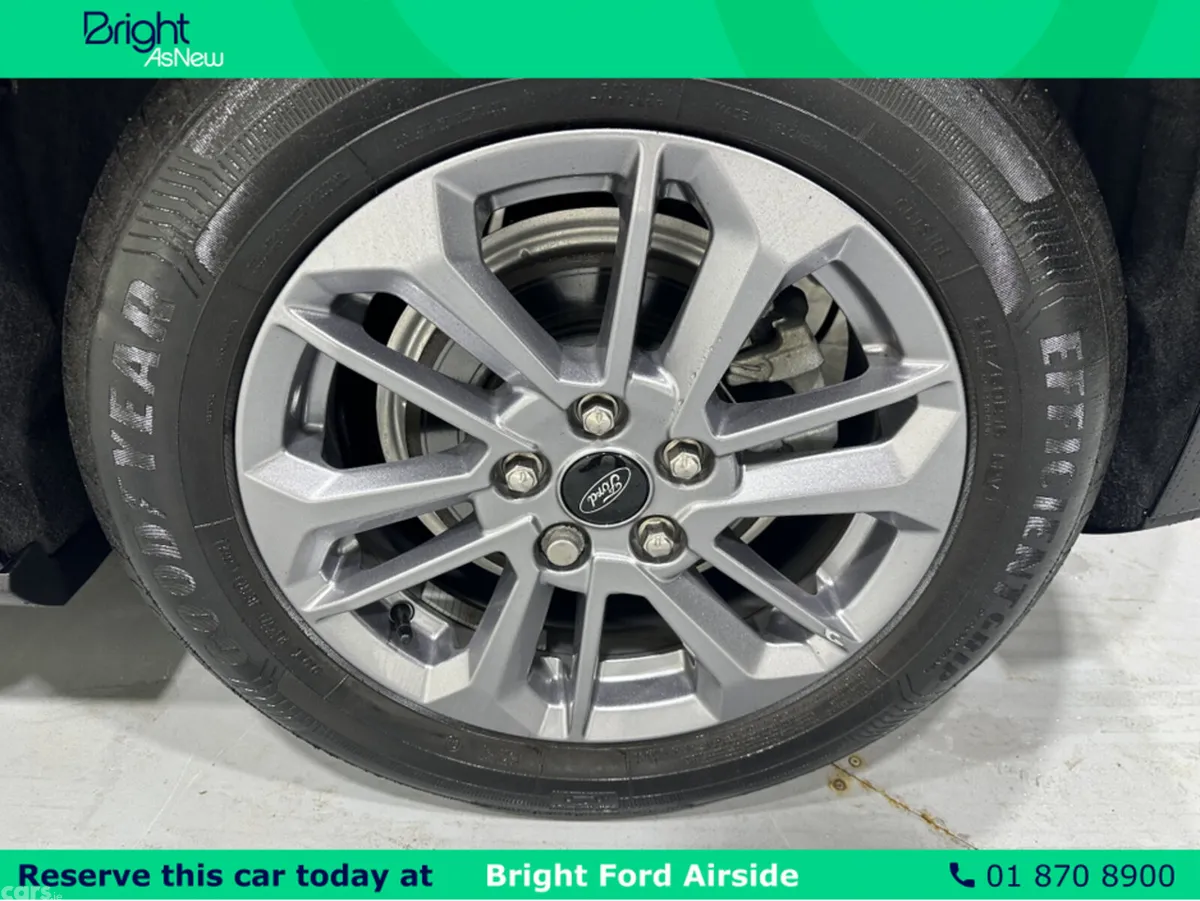 Ford Focus Hatchback, Petrol, 2023, Black
