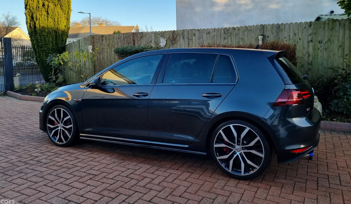 Volkswagen Golf Hatchback, Petrol, 2014, Grey