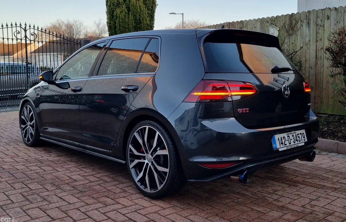 Volkswagen Golf Hatchback, Petrol, 2014, Grey