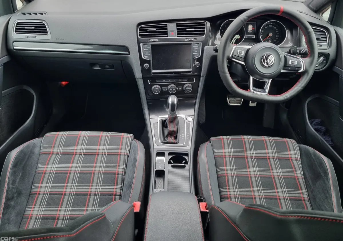 Volkswagen Golf Hatchback, Petrol, 2014, Grey