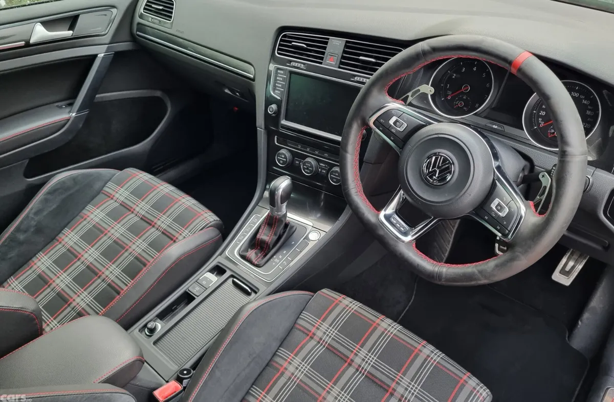 Volkswagen Golf Hatchback, Petrol, 2014, Grey
