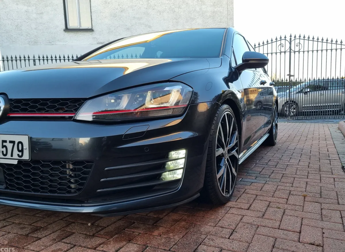 Volkswagen Golf Hatchback, Petrol, 2014, Grey