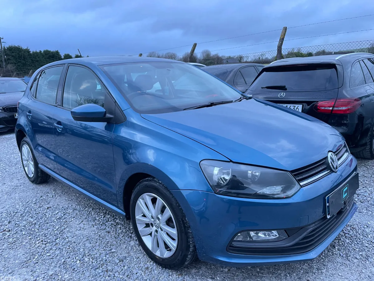 Volkswagen Polo Hatchback, Petrol, 2017, Blue