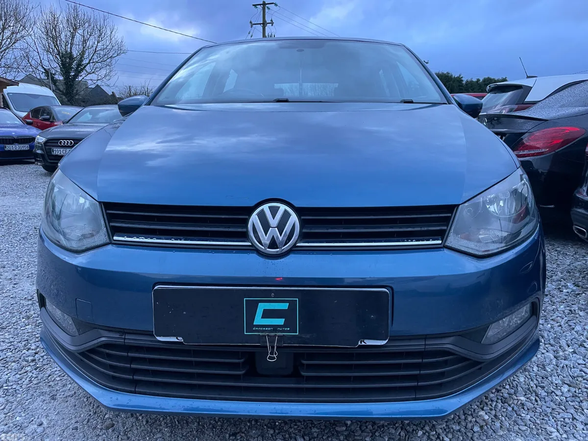 Volkswagen Polo Hatchback, Petrol, 2017, Blue