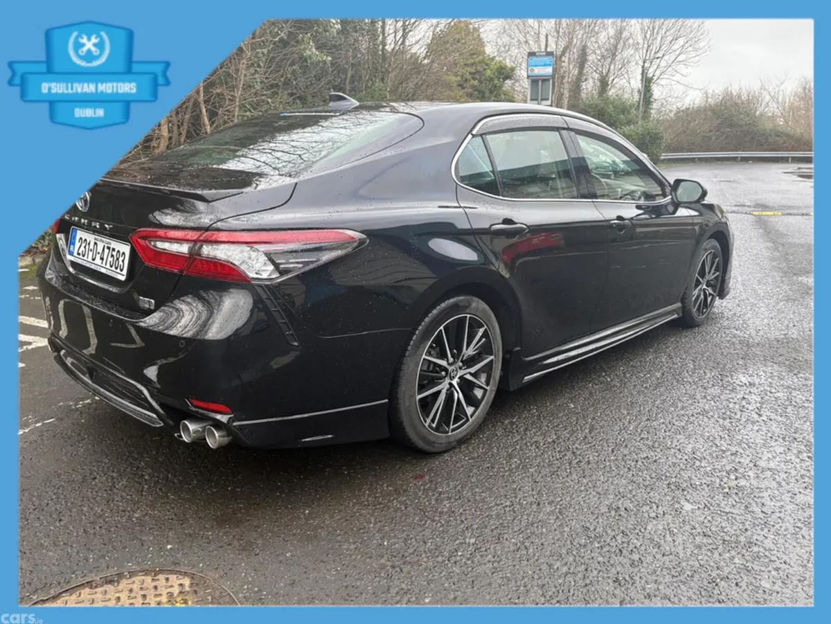 Toyota Camry Saloon, Petrol Hybrid, 2023, Black