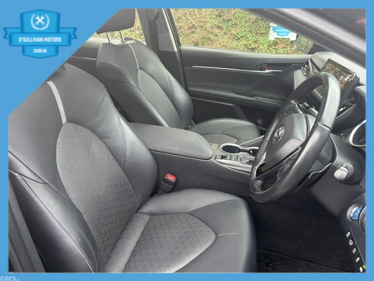 Toyota Camry Saloon, Petrol Hybrid, 2023, Black