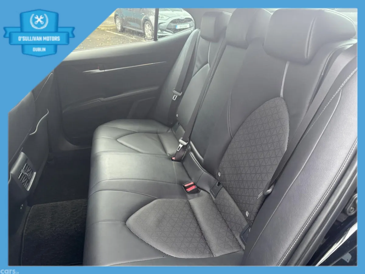 Toyota Camry Saloon, Petrol Hybrid, 2023, Black