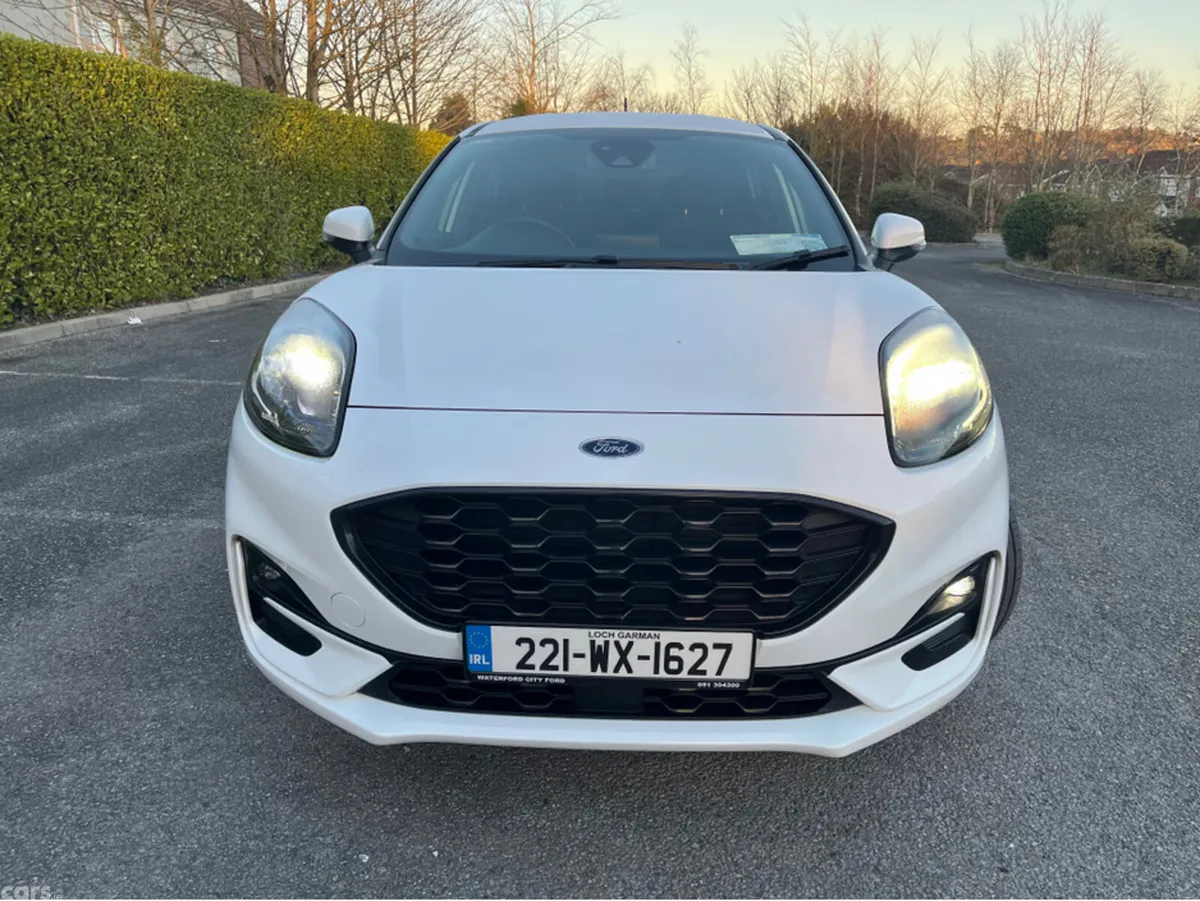 Ford Puma MPV, Petrol, 2022, White