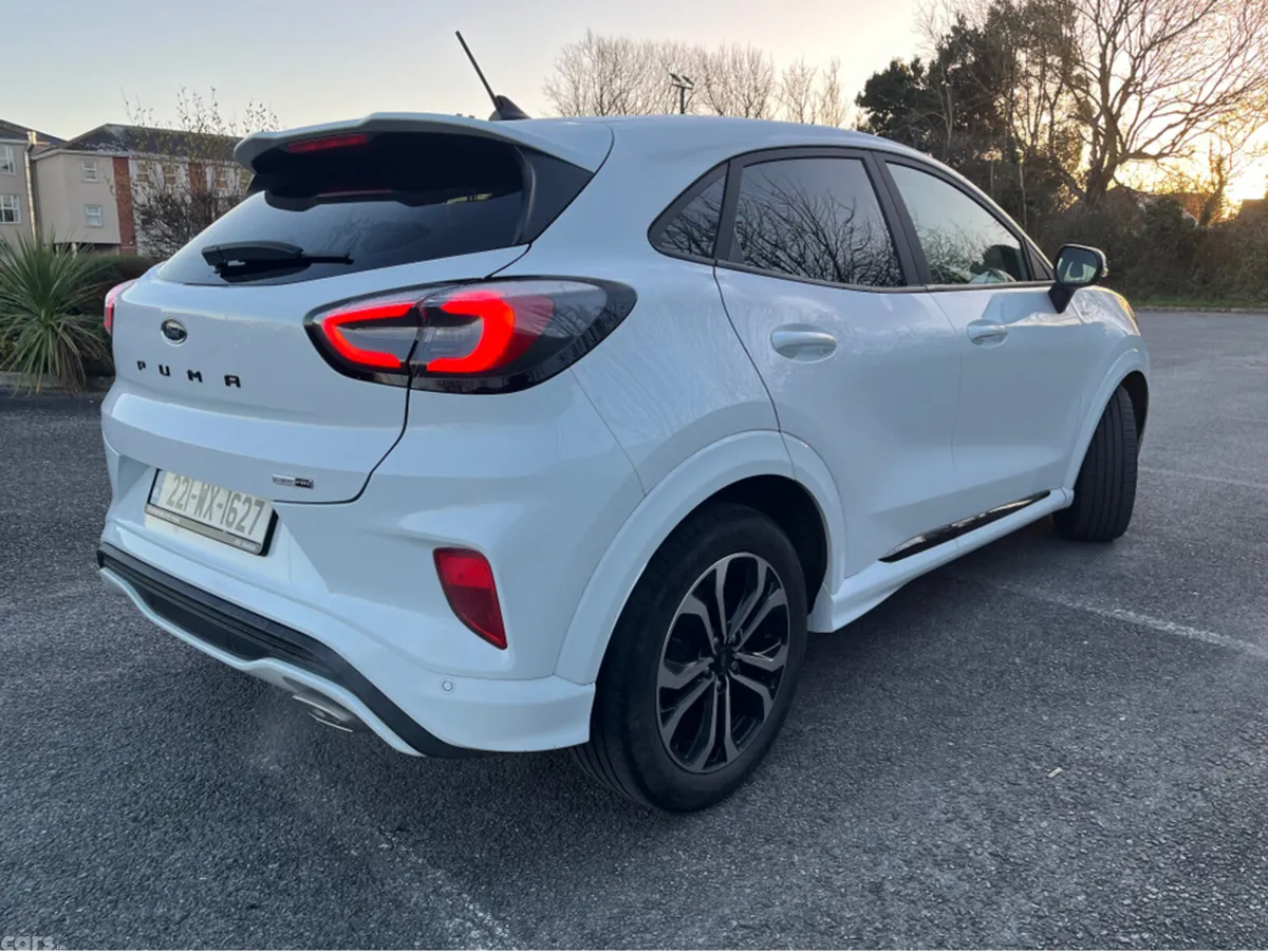 Ford Puma MPV, Petrol, 2022, White