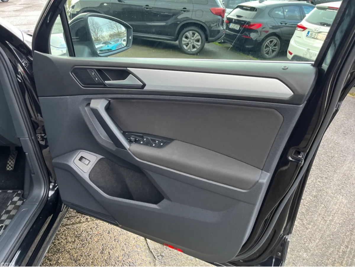 Volkswagen Tiguan SUV, Diesel, 2019, Black