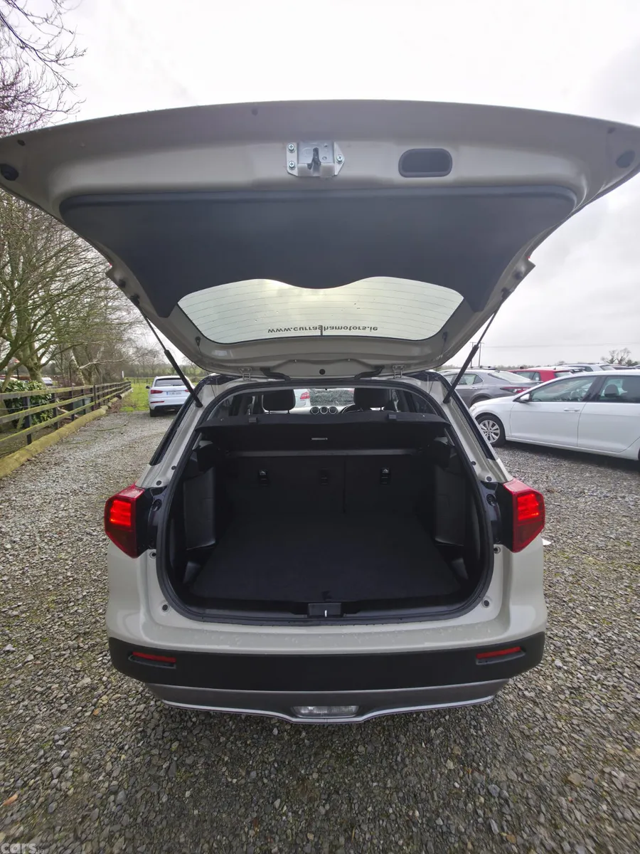 Suzuki Grand Vitara SUV, Petrol Hybrid, 2023, Beige