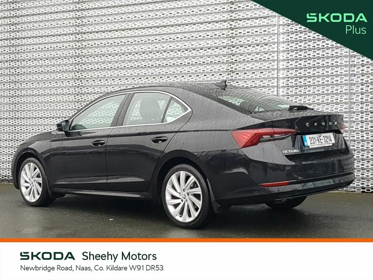 Skoda Octavia Saloon, Petrol, 2023, Black