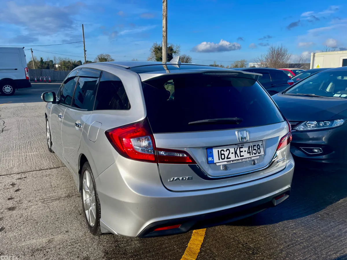 Honda Jade MPV, Petrol Hybrid, 2016, Silver