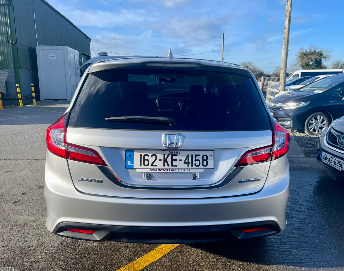 Honda Jade MPV, Petrol Hybrid, 2016, Silver