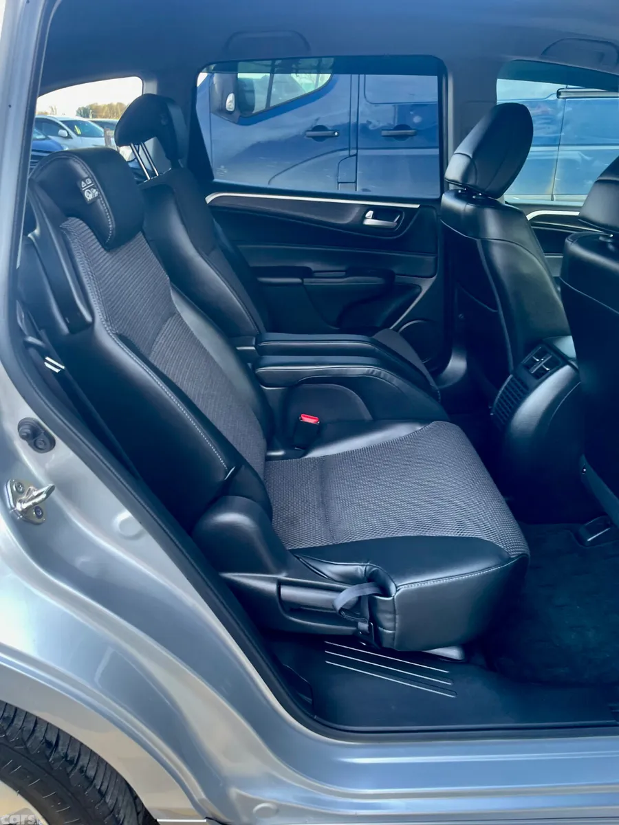 Honda Jade MPV, Petrol Hybrid, 2016, Silver