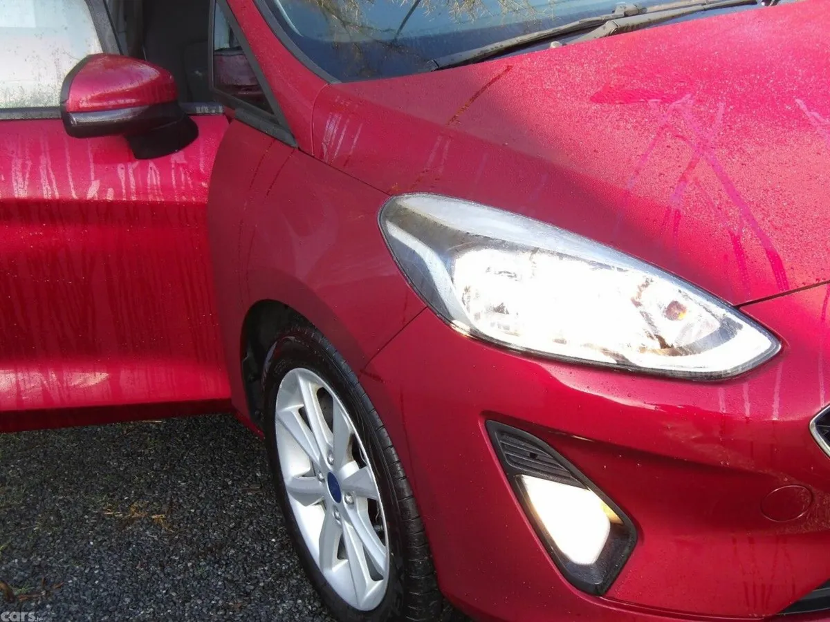 Ford Fiesta Hatchback, Petrol, 2018, Red