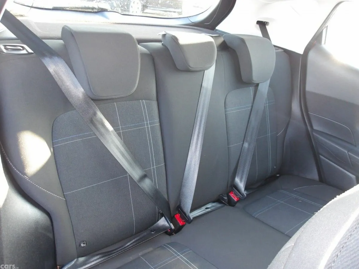 Ford Fiesta Hatchback, Petrol, 2018, Red