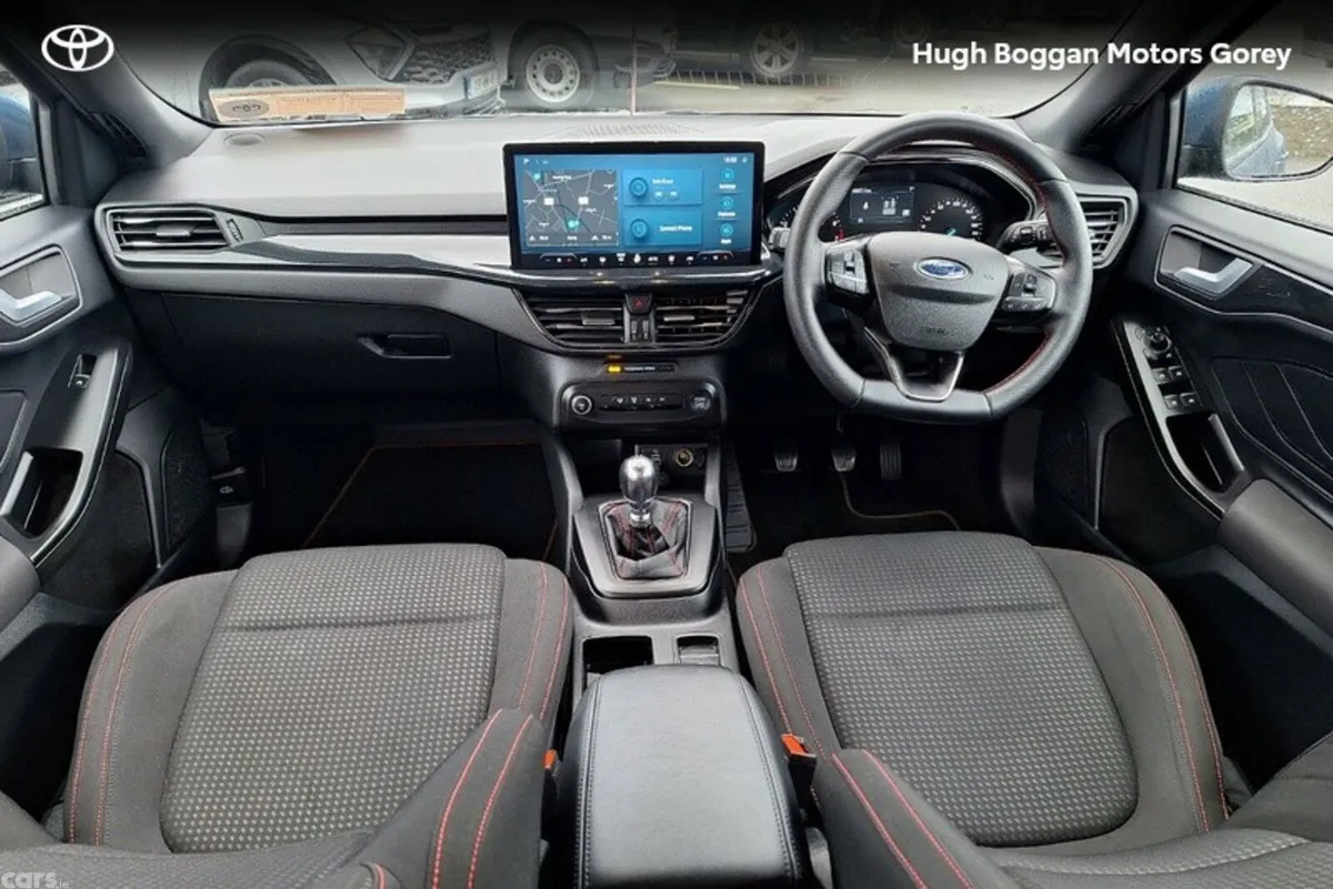 Ford Focus Hatchback, Petrol, 2022, Blue