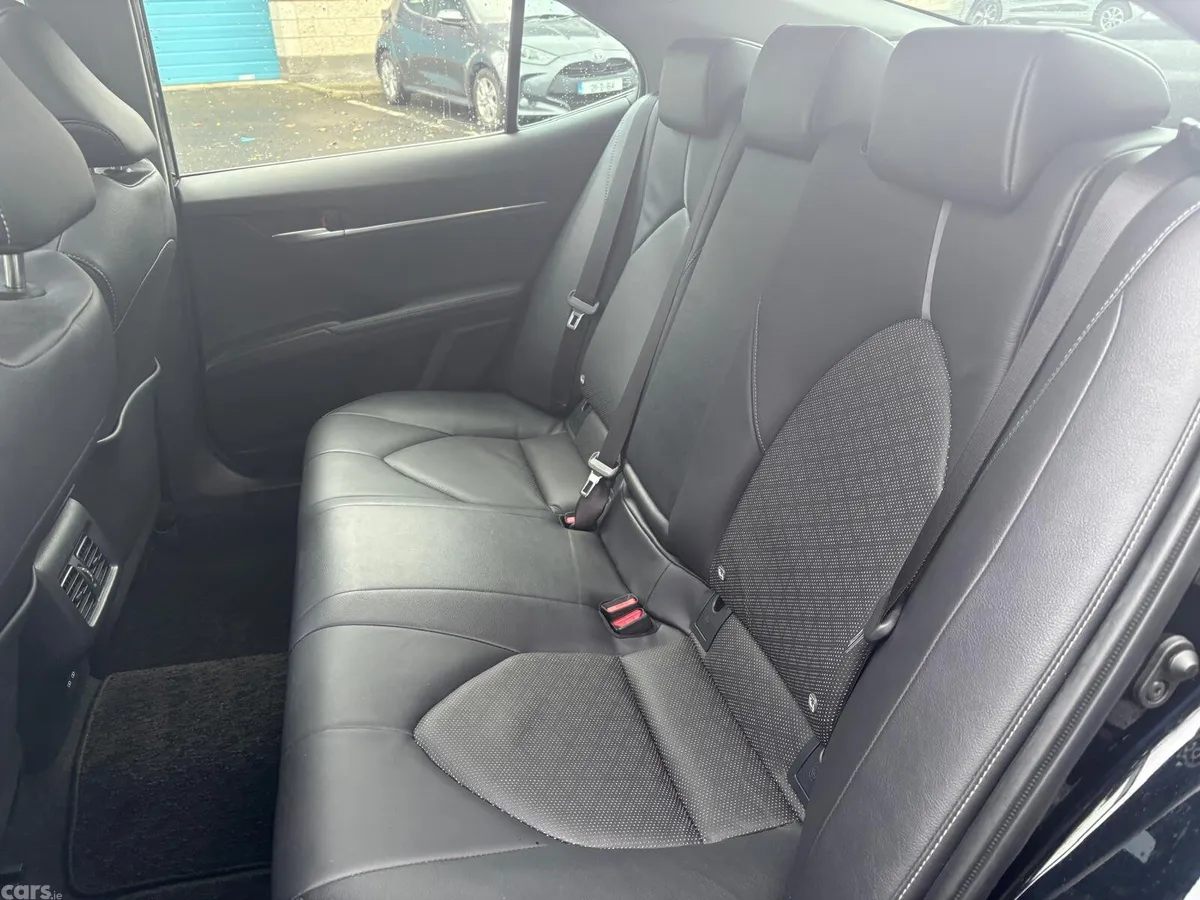 Toyota Camry Saloon, Petrol Hybrid, 2023, Black