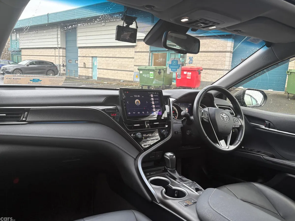 Toyota Camry Saloon, Petrol Hybrid, 2023, Black