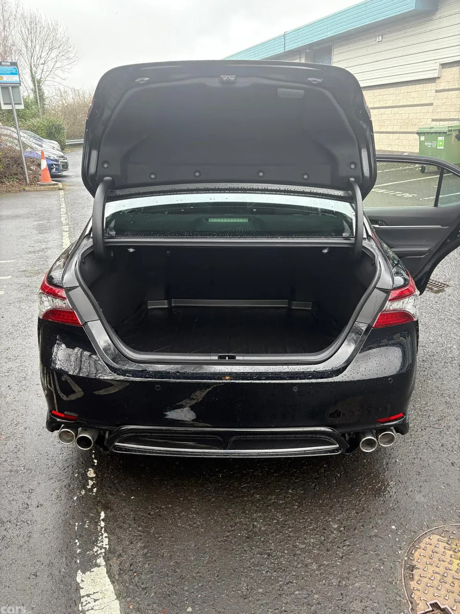 Toyota Camry Saloon, Petrol Hybrid, 2023, Black