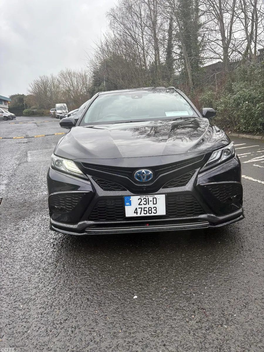 Toyota Camry Saloon, Petrol Hybrid, 2023, Black