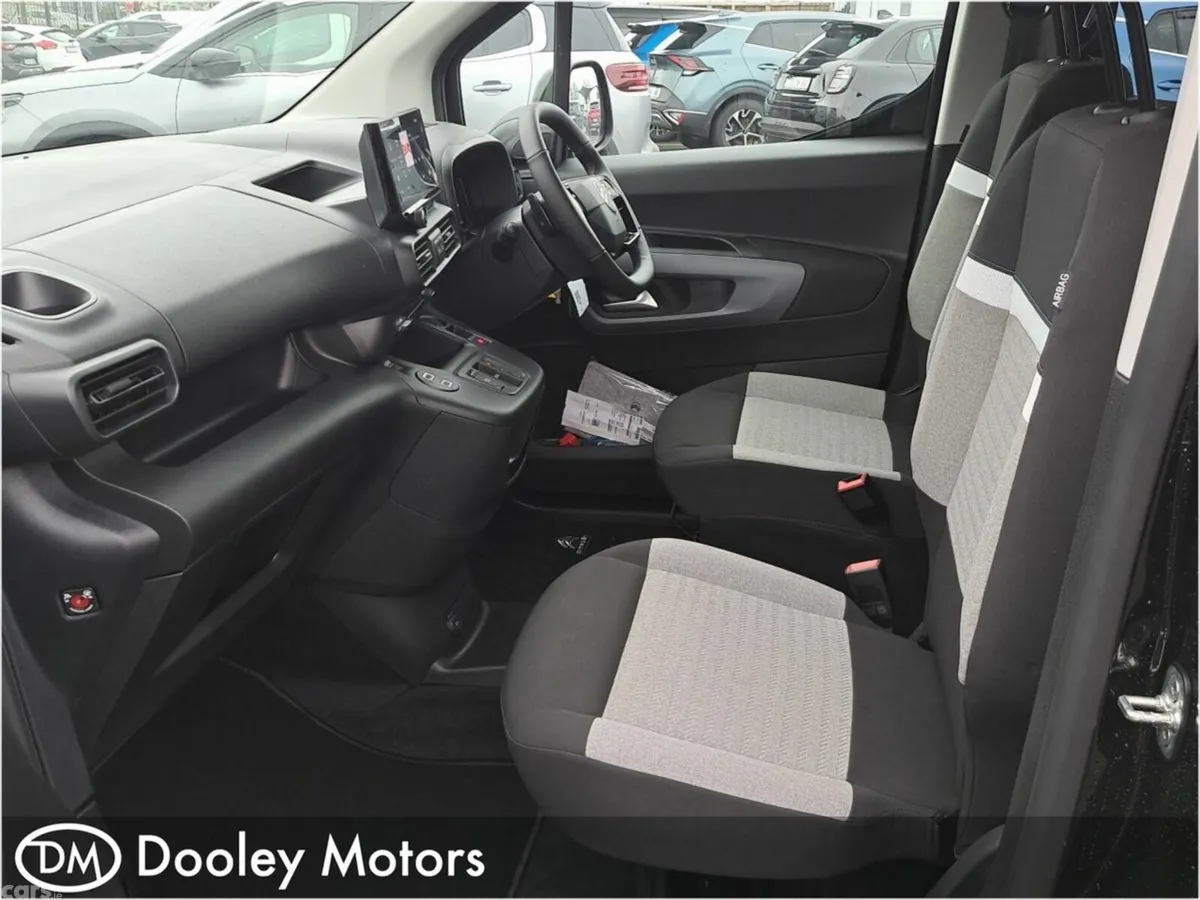 Citroen Berlingo Multispace MPV, Diesel, 2027, Black