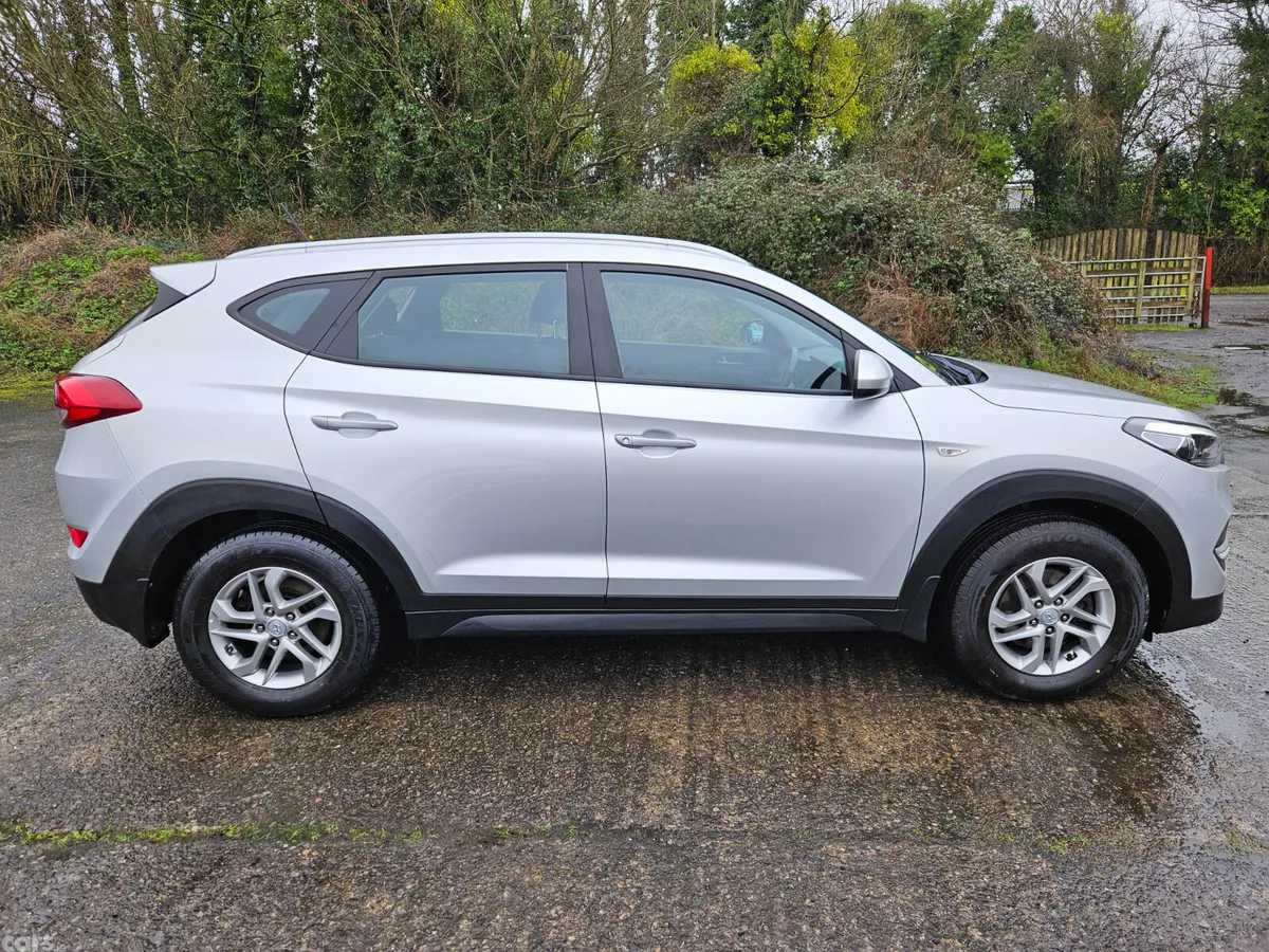 Hyundai Tucson SUV, Diesel, 2016, Silver