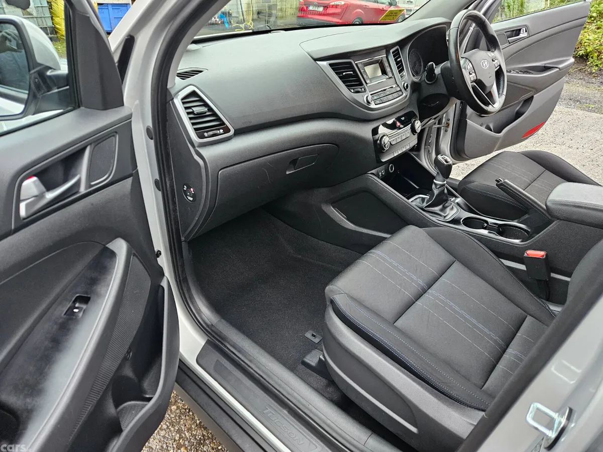 Hyundai Tucson SUV, Diesel, 2016, Silver