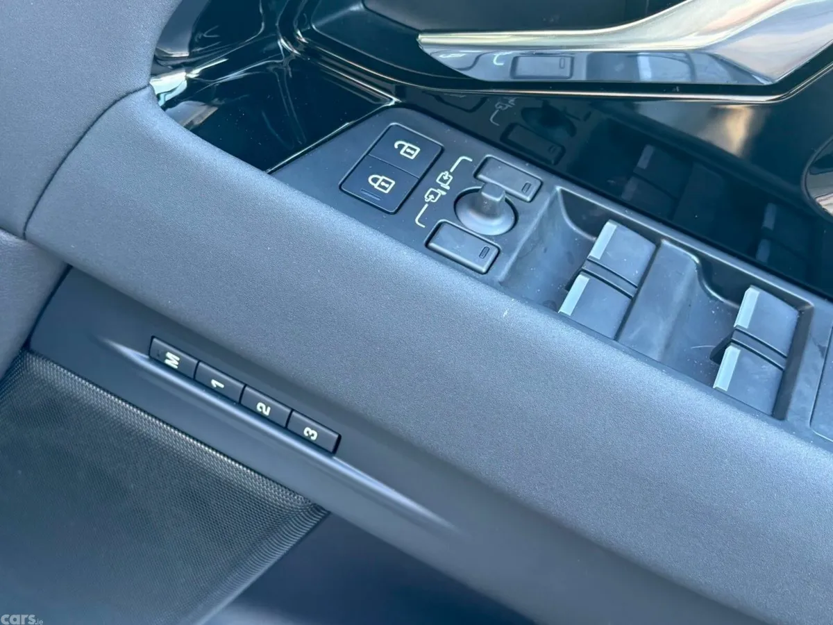 Land Rover Range Rover Evoque SUV, Petrol Plug-in Hybrid, 2025, White