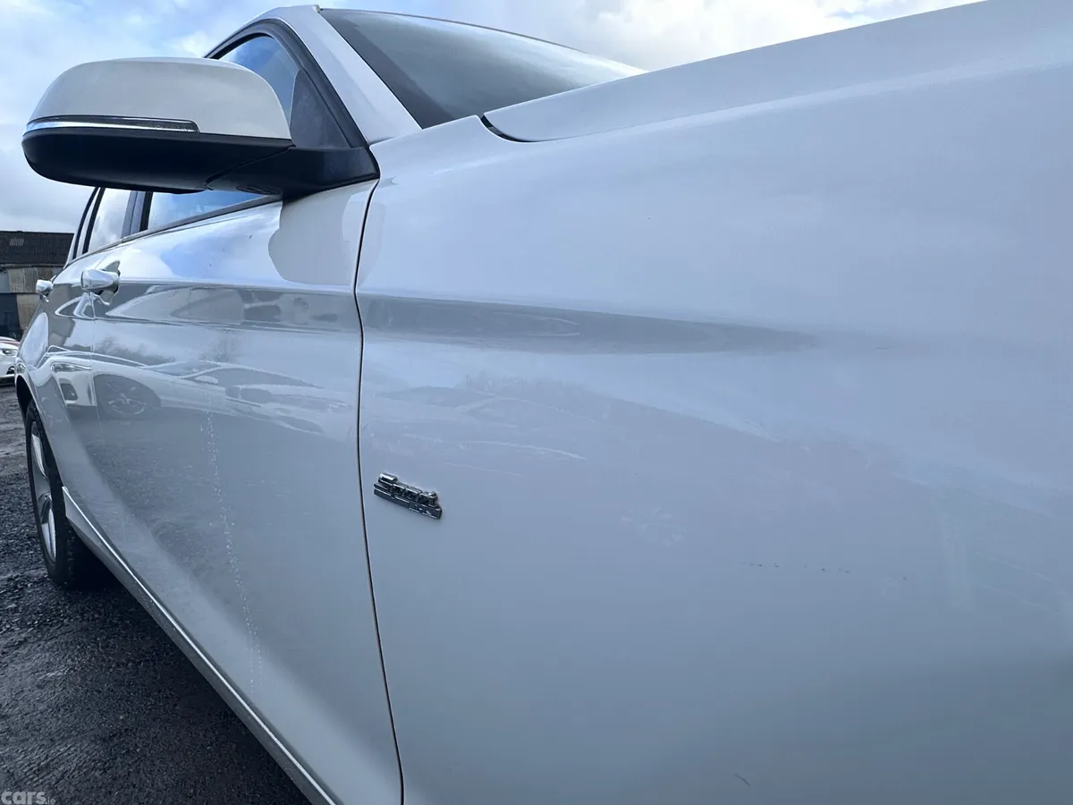 BMW 1-Series Hatchback, Diesel, 2017, White