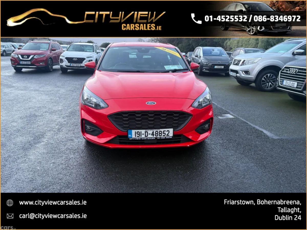 Ford Focus Hatchback, Petrol, 2019, Red