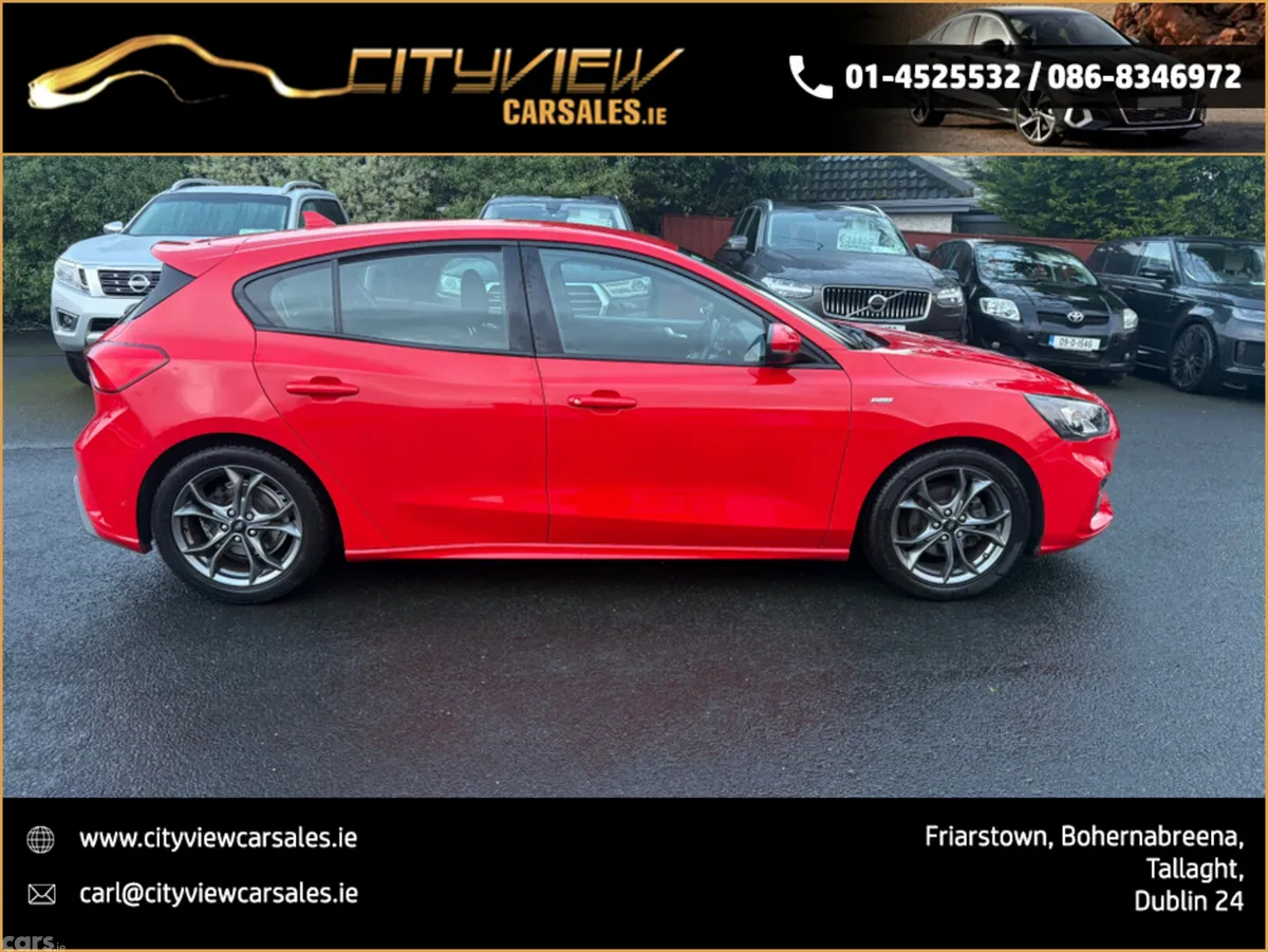 Ford Focus Hatchback, Petrol, 2019, Red