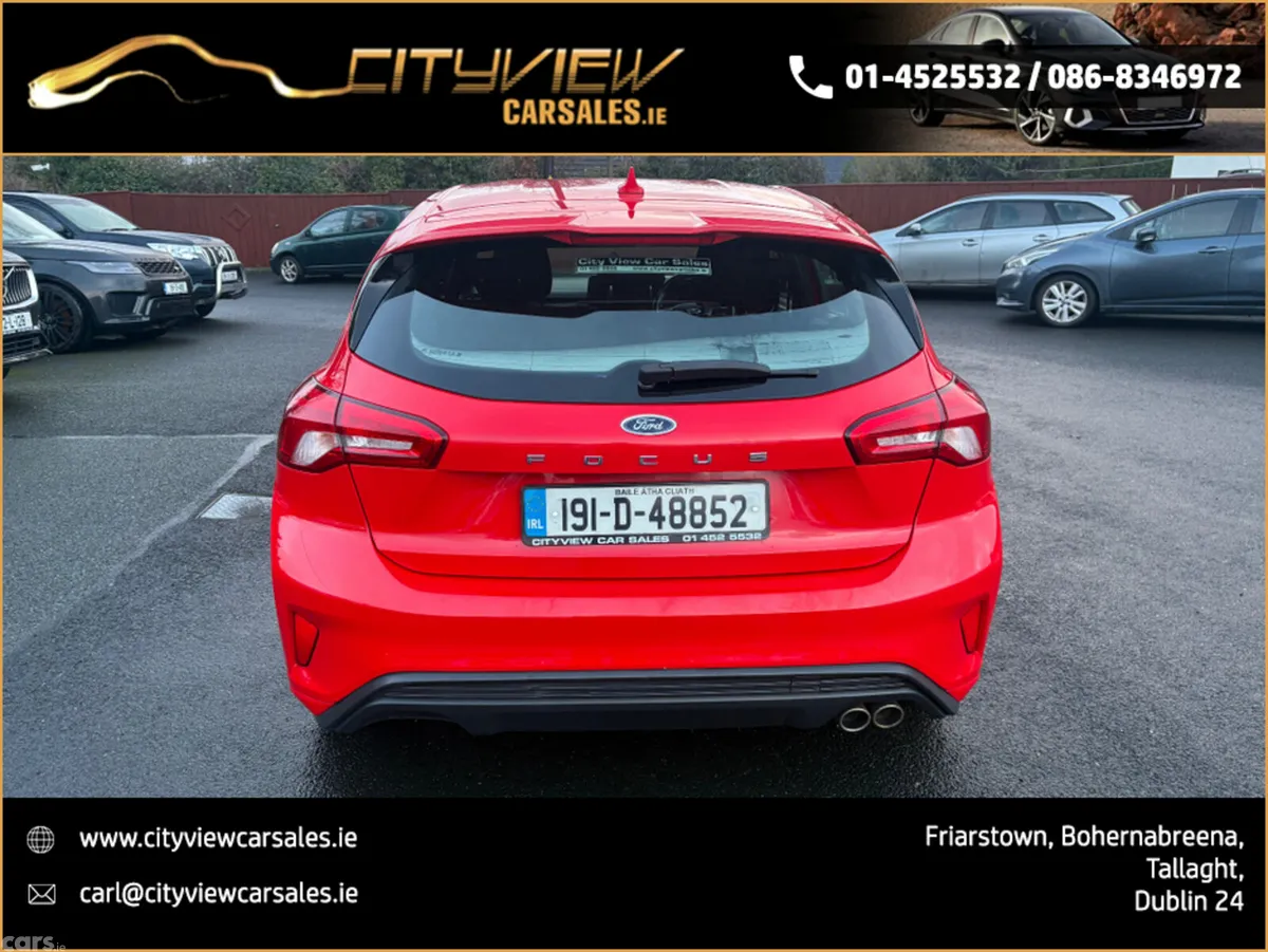 Ford Focus Hatchback, Petrol, 2019, Red
