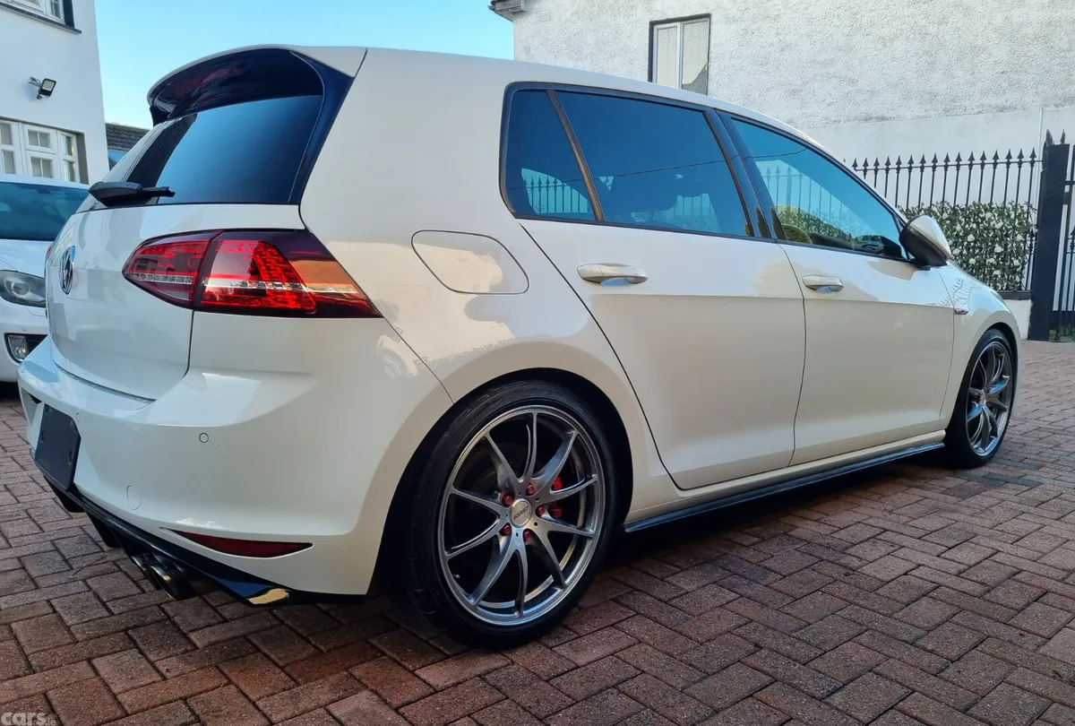 Volkswagen Golf Hatchback, Petrol, 2014, White