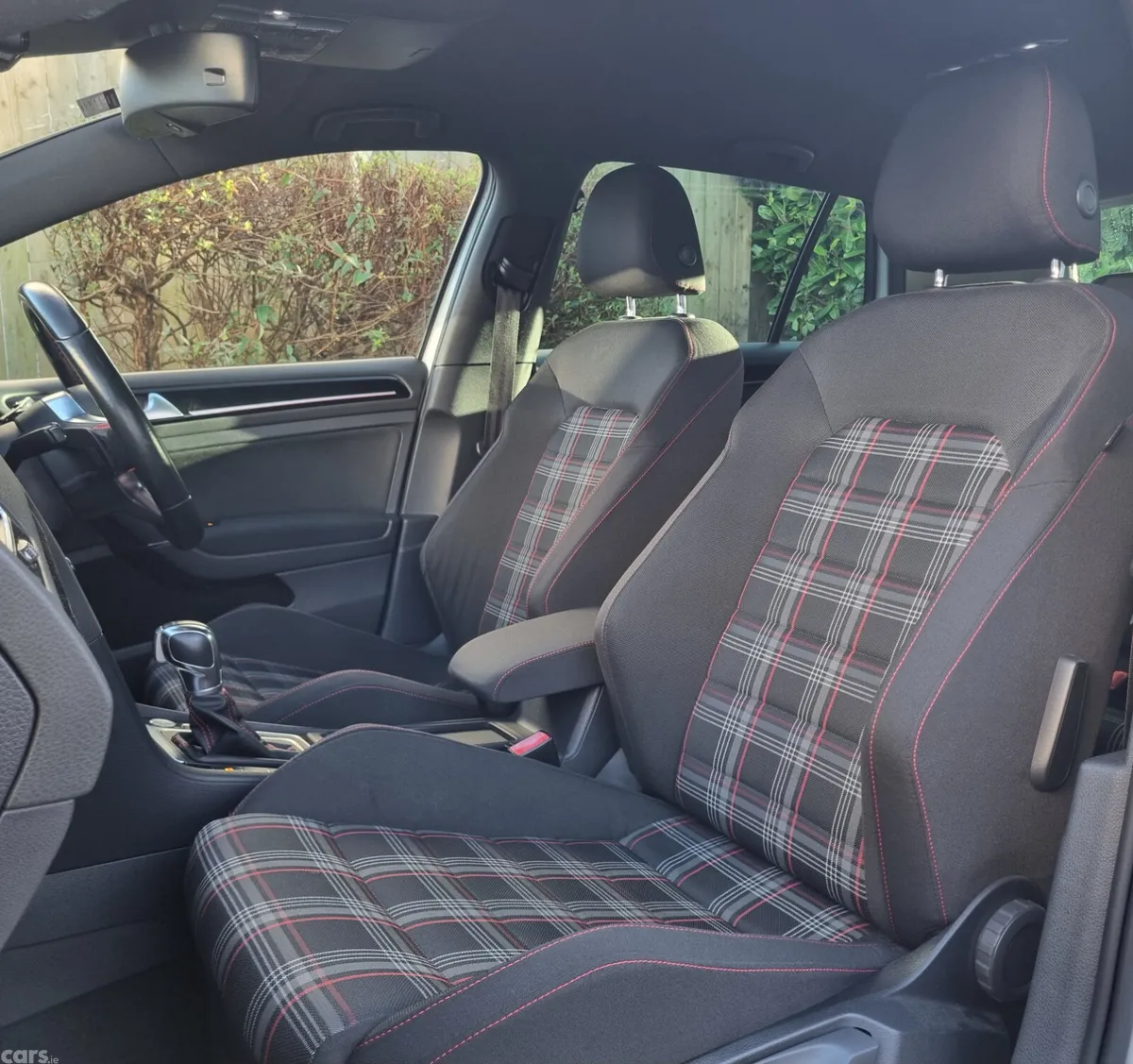 Volkswagen Golf Hatchback, Petrol, 2014, White