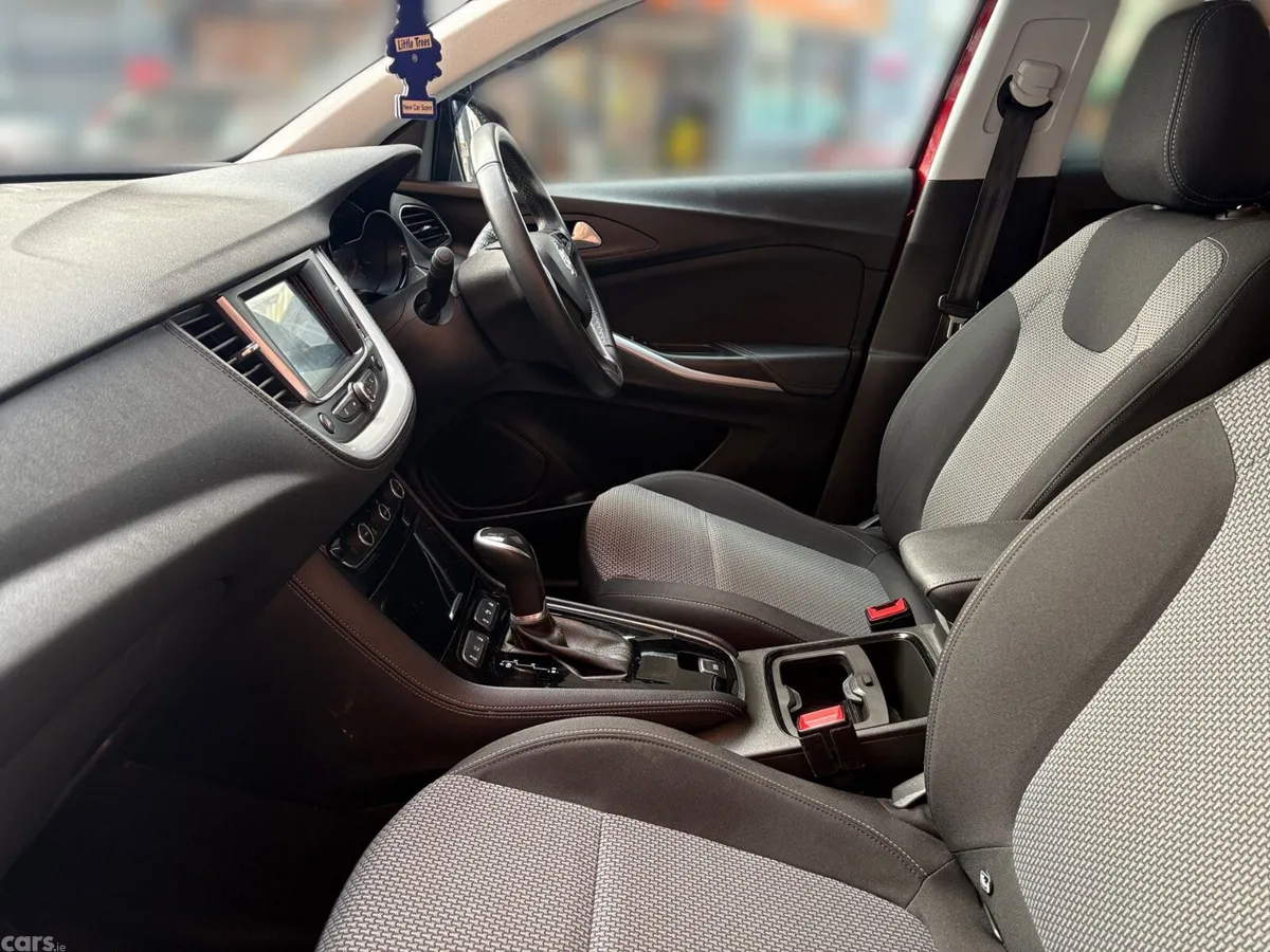 Vauxhall Grandland X Hatchback, Petrol, 2020, Red