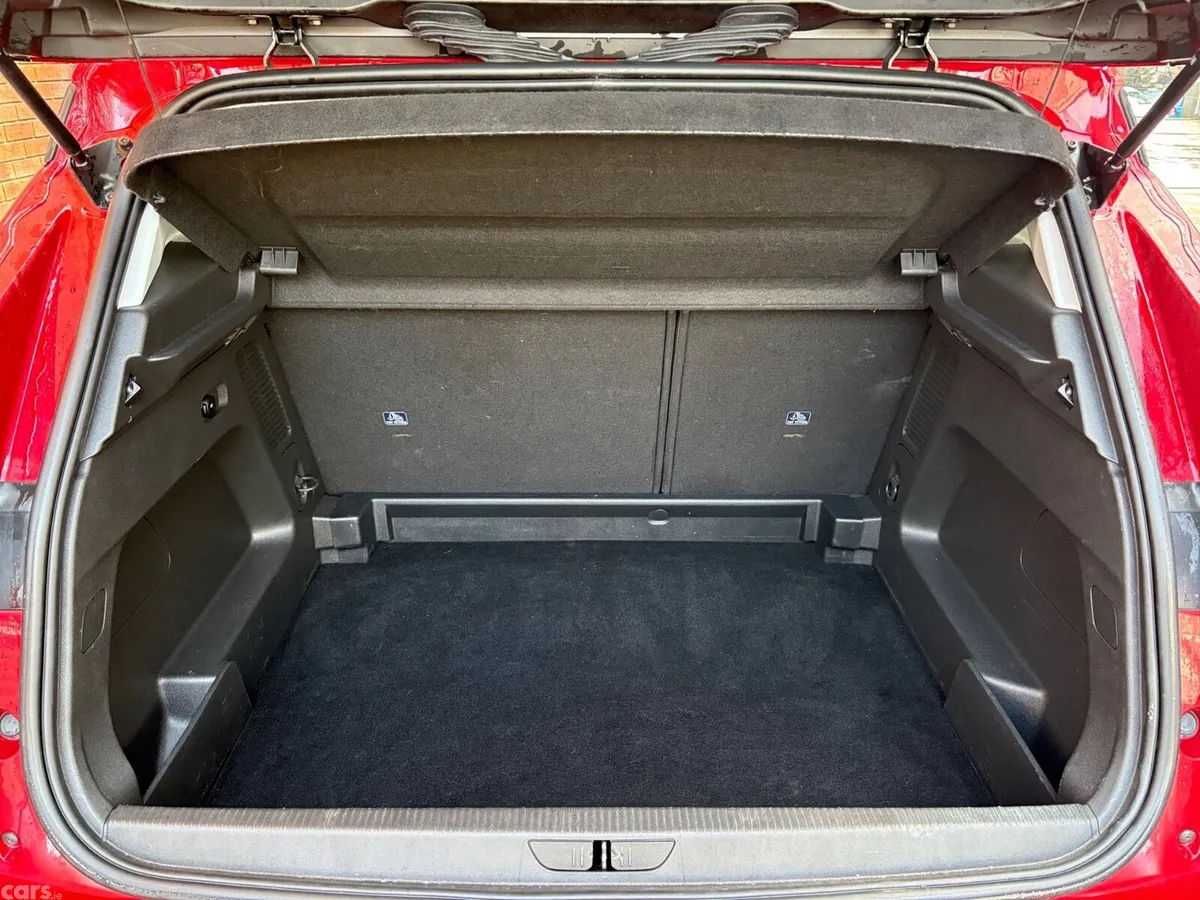 Vauxhall Grandland X Hatchback, Petrol, 2020, Red