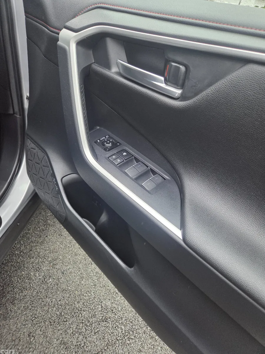 Toyota RAV4 SUV, Petrol Hybrid, 2022, Silver