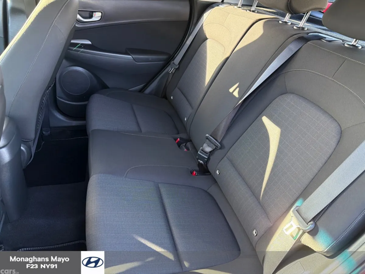 Hyundai KONA MPV, Petrol, 2023, Red