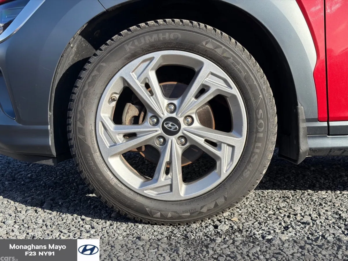 Hyundai KONA MPV, Petrol, 2023, Red