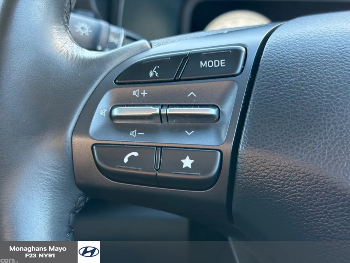 Hyundai KONA MPV, Petrol, 2023, Red