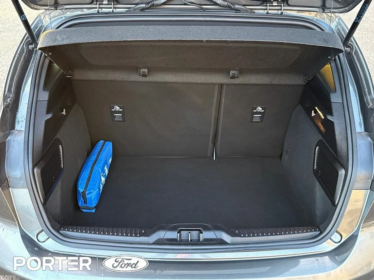 Ford Focus Hatchback, Petrol, 2024, Grey