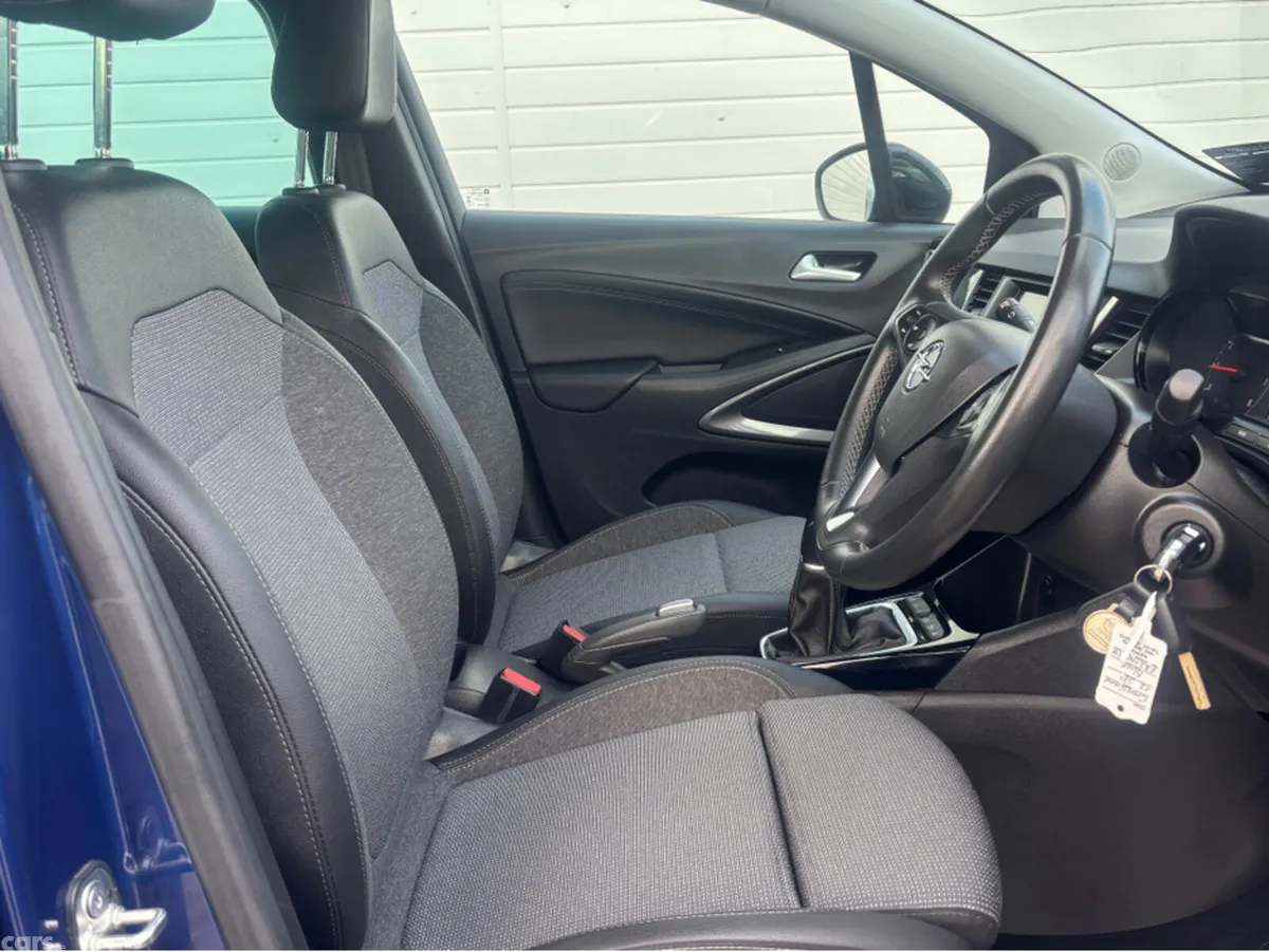 Opel Crossland X MPV, Petrol, 2022, Blue